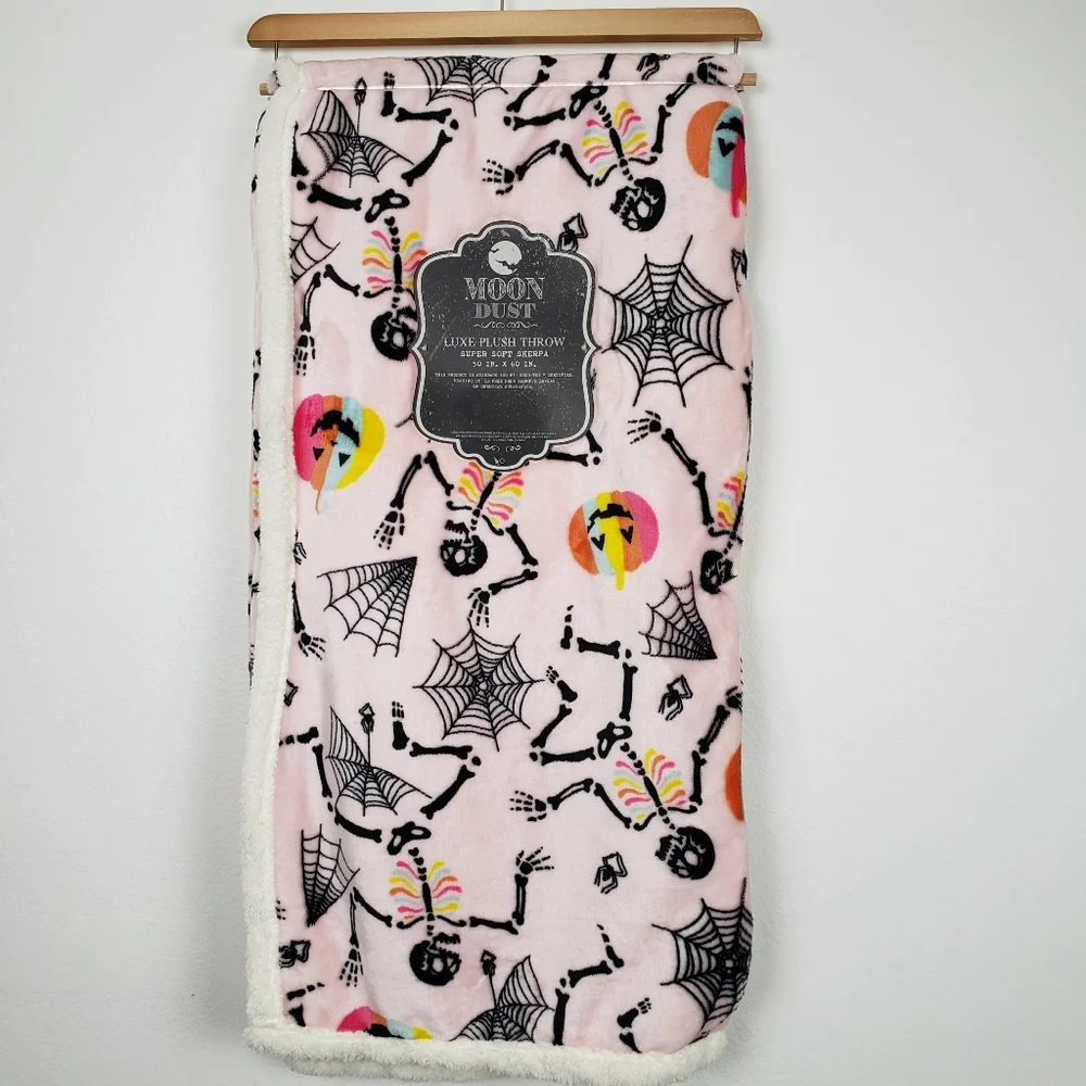 Halloween Throw Blanket Skeleton Pumpkin Spider Web Plush Sherpa Pink Soft Cozy